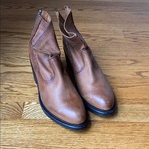 Like new Frye booties with zip - tan brown